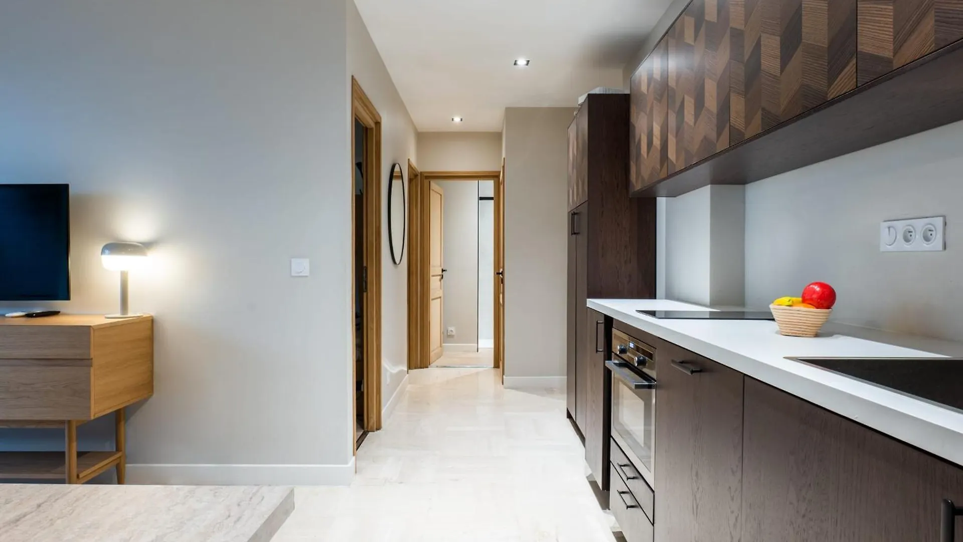 Downtown Cannes Apartment With Garden
